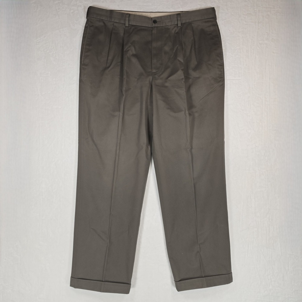 Brooks Brothers 346 Elliot Chino Pants Mens 42x32 Pleated Cuffed Cotton